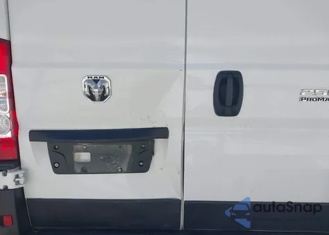 2025 Ram Promaster 2500 from USA, damaged, VIN 3C6LRVDG7SE504103